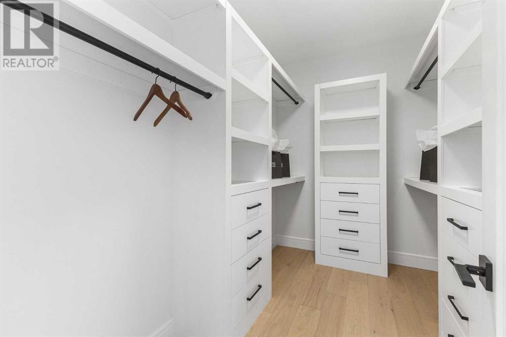 Single Family House for Sale in   Avenue NE Winston Heights/Mountview Calgary 
