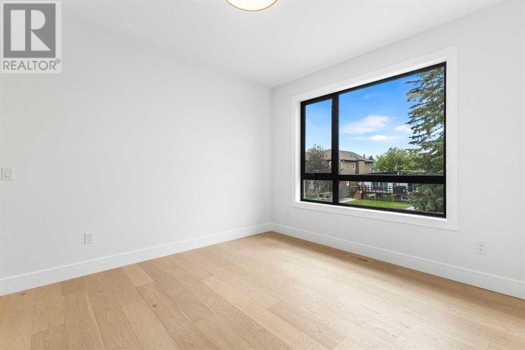 Single Family House for Sale in   Avenue NE Winston Heights/Mountview Calgary 