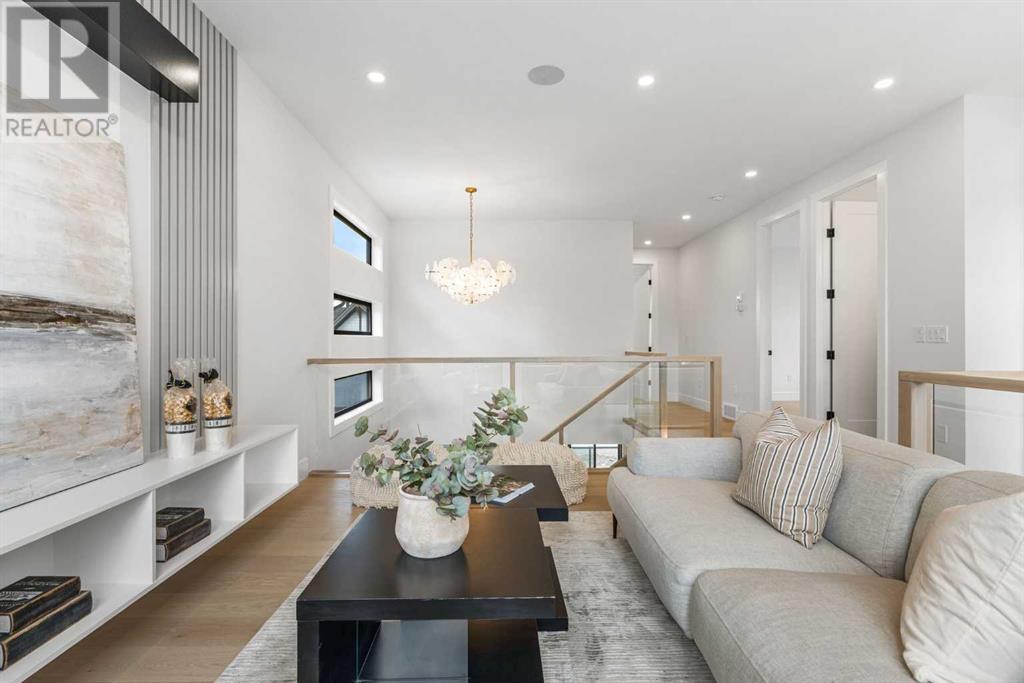 Single Family House for Sale in   Avenue NE Winston Heights/Mountview Calgary 