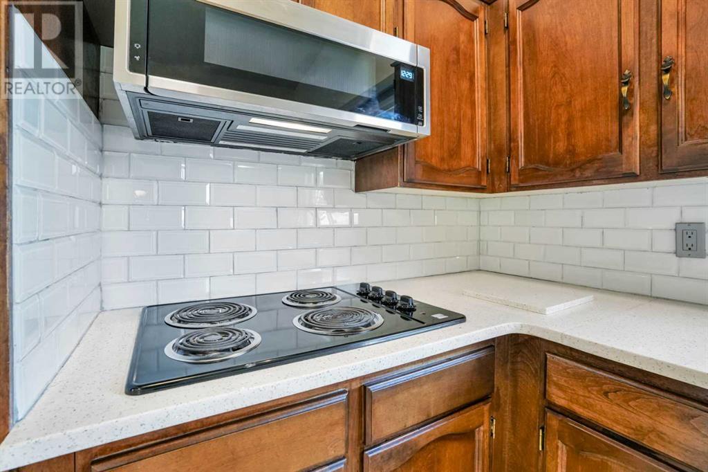 Single Family House 4 Level for Sale in  Templeside Circle NE Temple Calgary 
