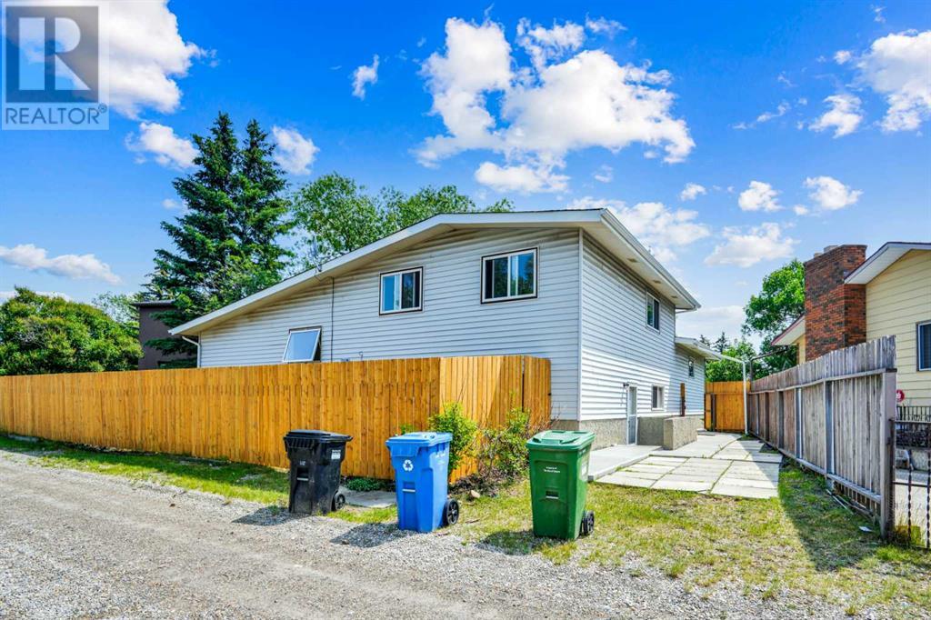 Single Family House 4 Level for Sale in  Templeside Circle NE Temple Calgary 