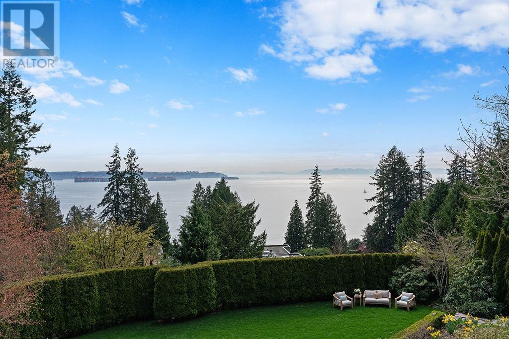 2964 MATHERS CRESCENT, West Vancouver