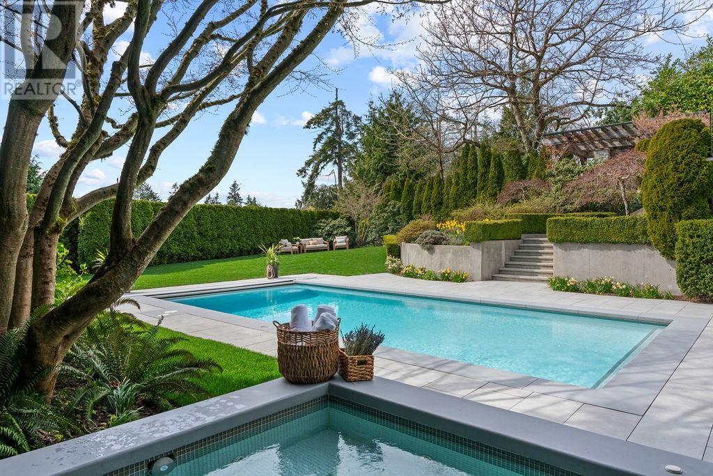 2964 MATHERS CRESCENT, West Vancouver