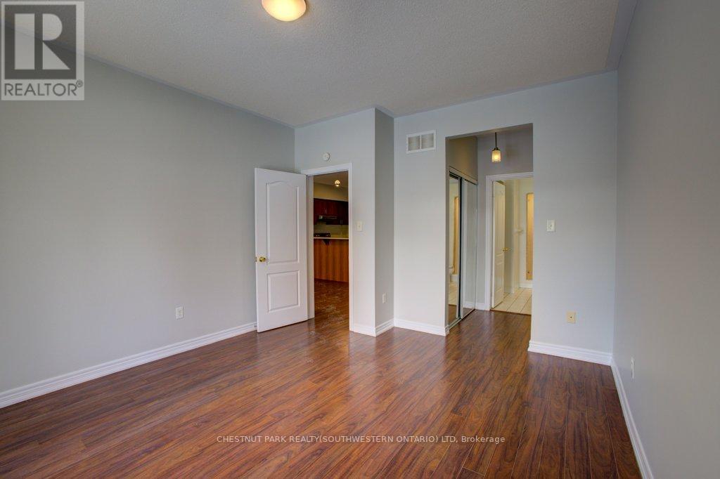 Photo 22 of 27 19 Niagara Drive, Oshawa ON