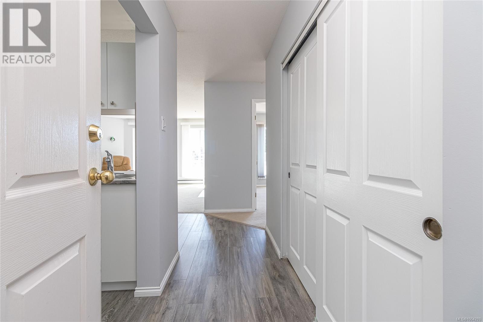 #406 770 POPLAR ST - Image 6