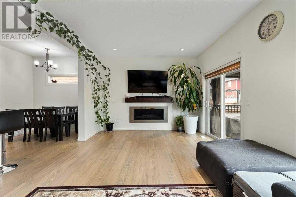 Single Family House for Sale in  SADDLESTONE Park NE Saddle Ridge Calgary 