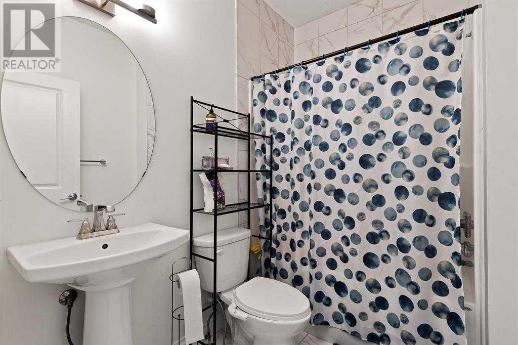 Single Family House for Sale in  SADDLESTONE Park NE Saddle Ridge Calgary 