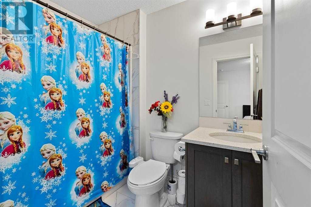 Single Family House for Sale in  SADDLESTONE Park NE Saddle Ridge Calgary 