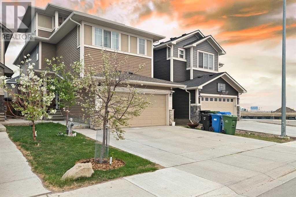 143 SADDLESTONE Park NE, Calgary, Alberta