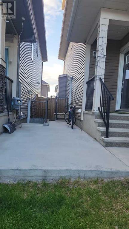 Single Family House for Sale in  SADDLESTONE Park NE Saddle Ridge Calgary 