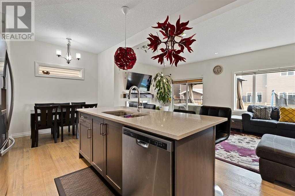 Single Family House for Sale in  SADDLESTONE Park NE Saddle Ridge Calgary 