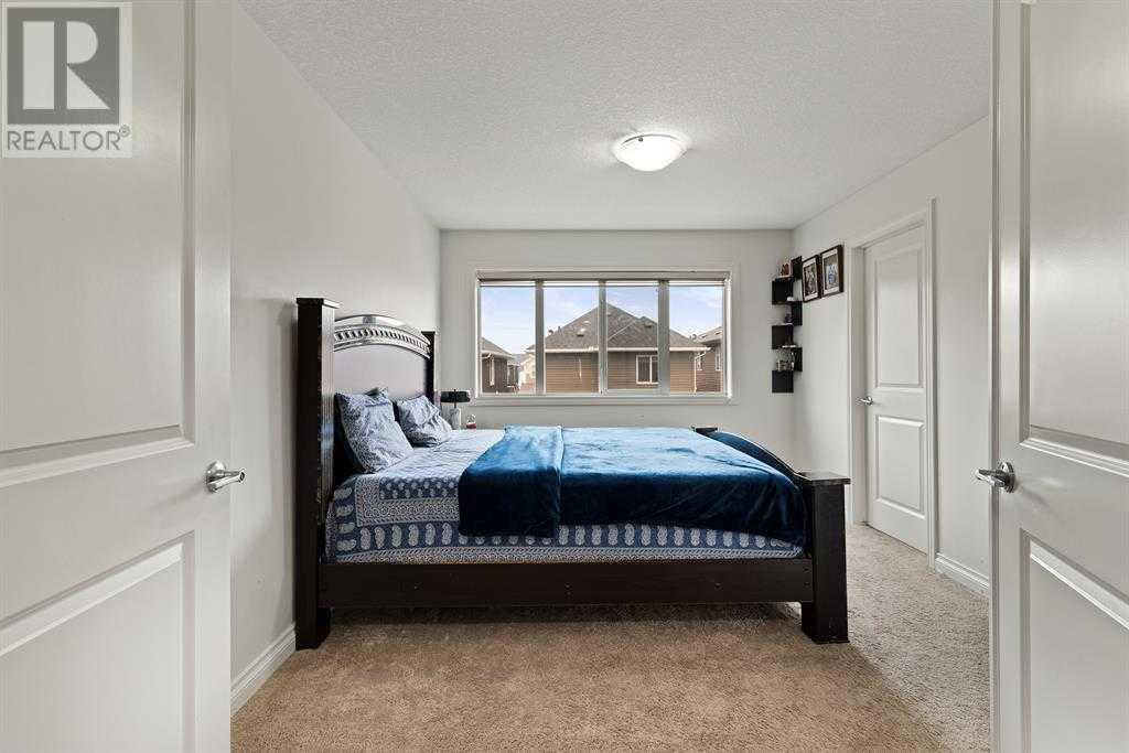 Single Family House for Sale in  SADDLESTONE Park NE Saddle Ridge Calgary 