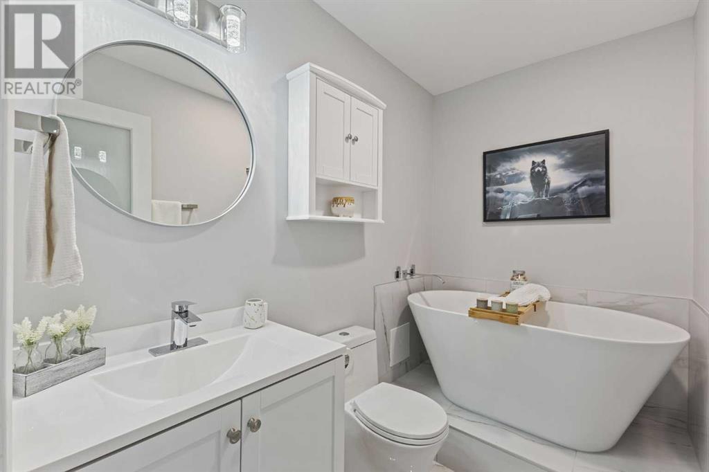 Single Family House Multi-level for Sale in    Avenue SW Beltline Calgary 