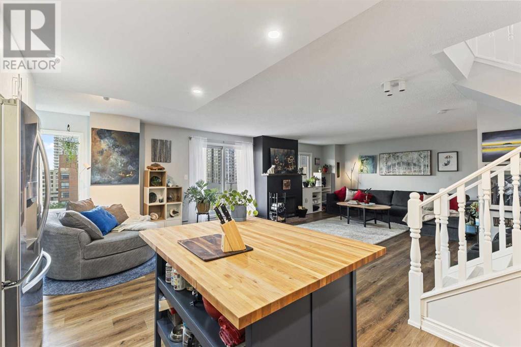 Single Family House Multi-level for Sale in    Avenue SW Beltline Calgary 