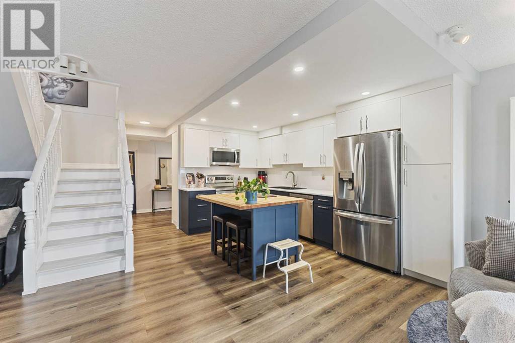 Single Family House Multi-level for Sale in    Avenue SW Beltline Calgary 