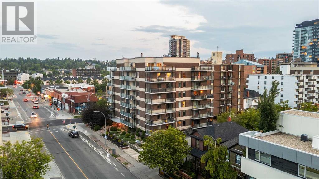 Single Family House Multi-level for Sale in    Avenue SW Beltline Calgary 