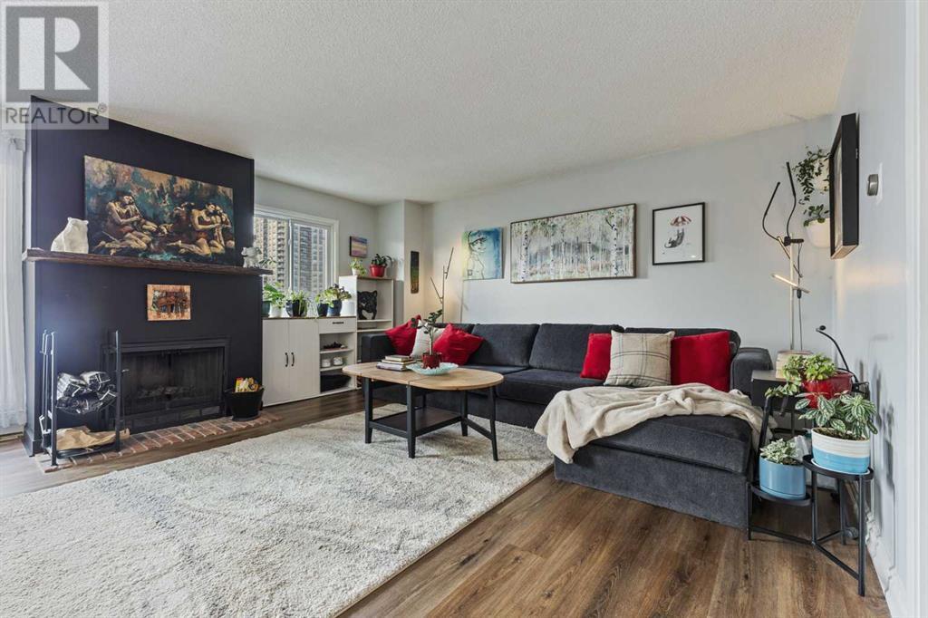 Single Family House Multi-level for Sale in    Avenue SW Beltline Calgary 