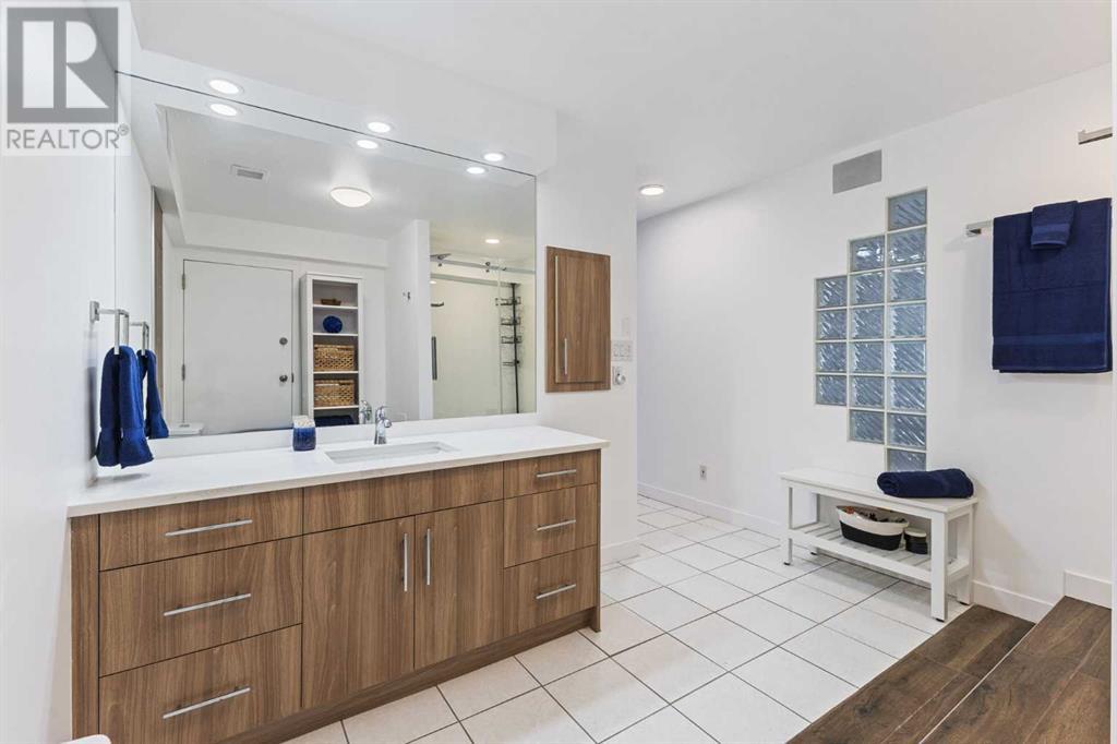 Single Family House Multi-level for Sale in    Avenue SW Beltline Calgary 