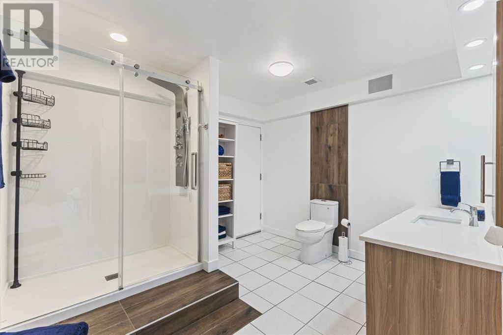 Single Family House Multi-level for Sale in    Avenue SW Beltline Calgary 