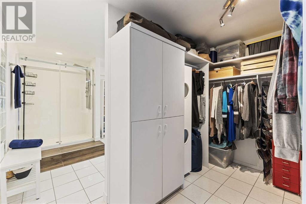 Single Family House Multi-level for Sale in    Avenue SW Beltline Calgary 