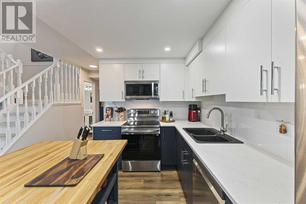 Single Family House Multi-level for Sale in    Avenue SW Beltline Calgary 