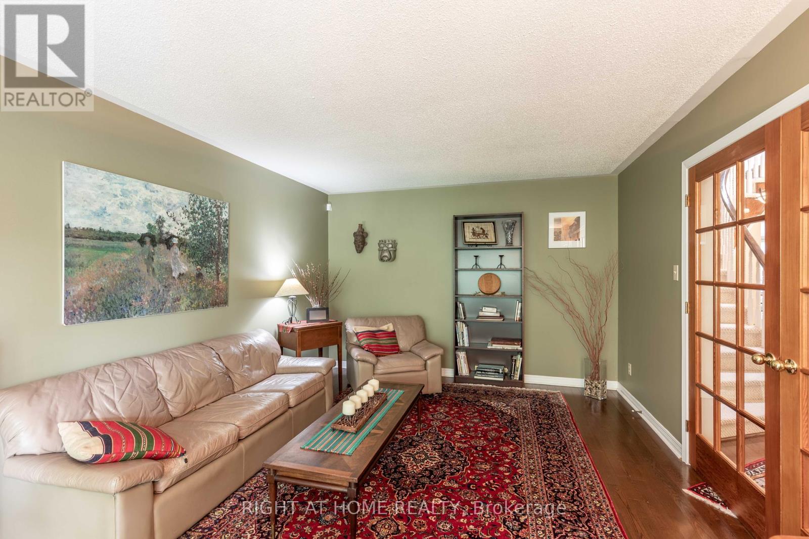 Photo 15 of 21 Hime Crescent, Ottawa ON