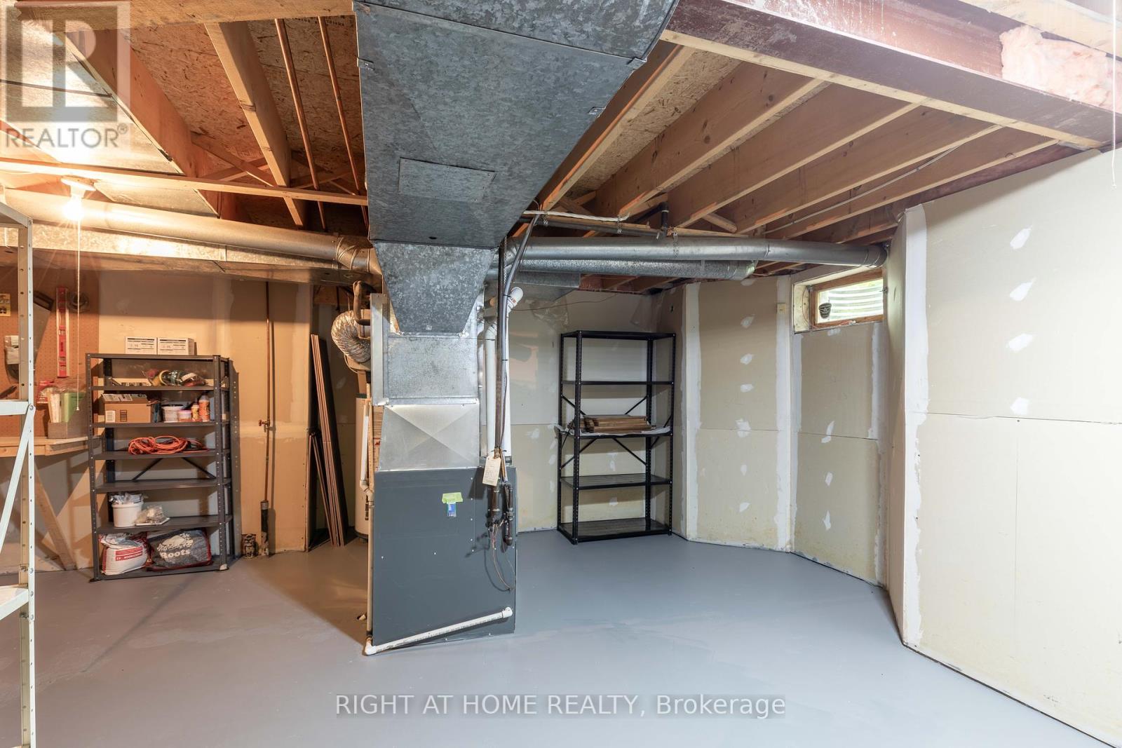 Photo 37 of 21 Hime Crescent, Ottawa ON