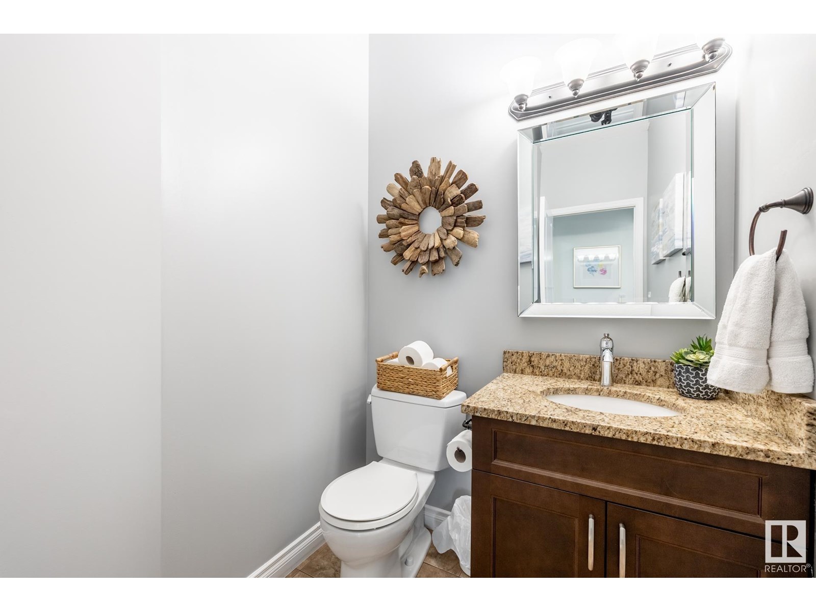Photo 21 of 17436 108 St Nw, Edmonton AB