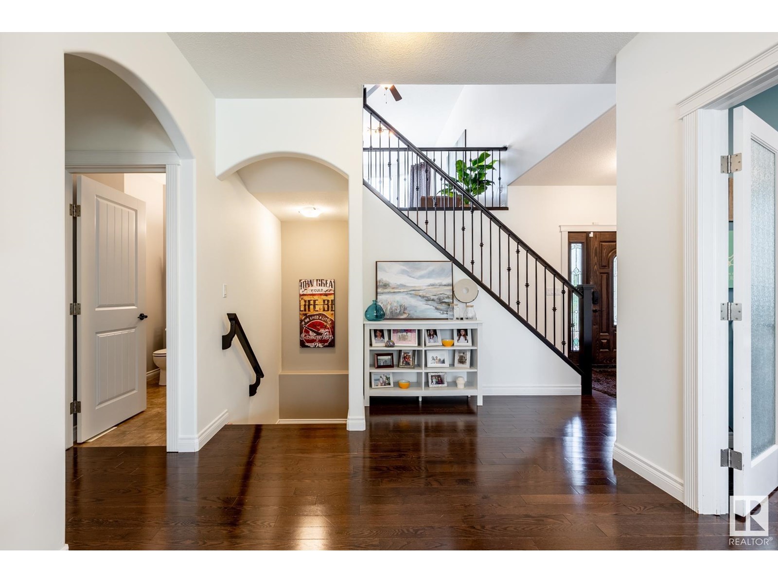 Photo 9 of 17436 108 St Nw, Edmonton AB