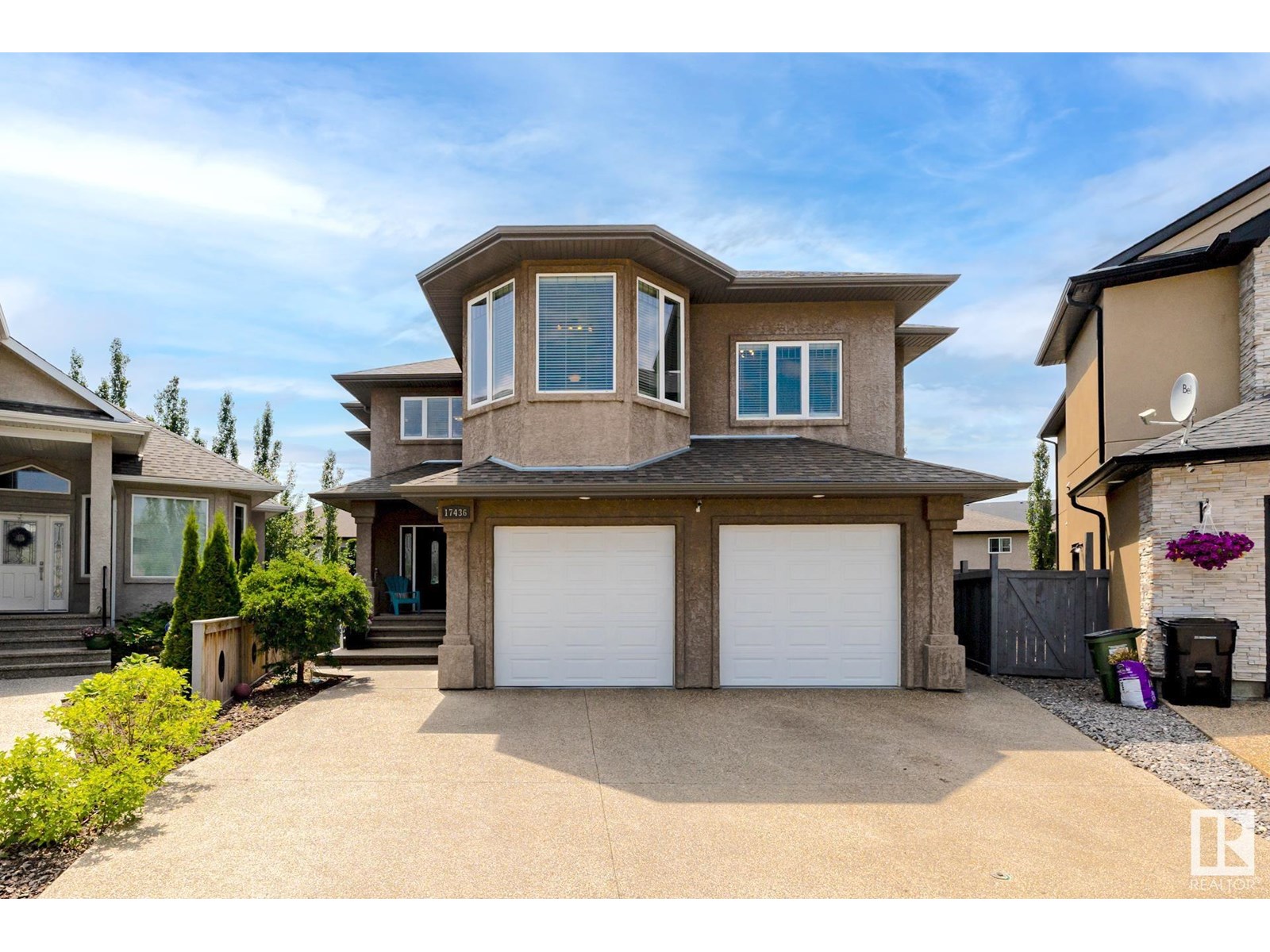 Photo 1 of 17436 108 St Nw, Edmonton AB