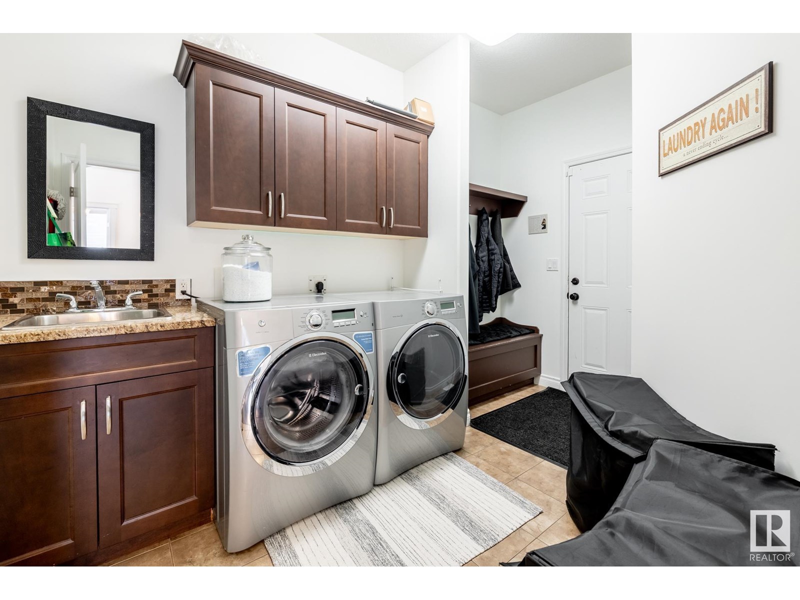 Photo 20 of 17436 108 St Nw, Edmonton AB