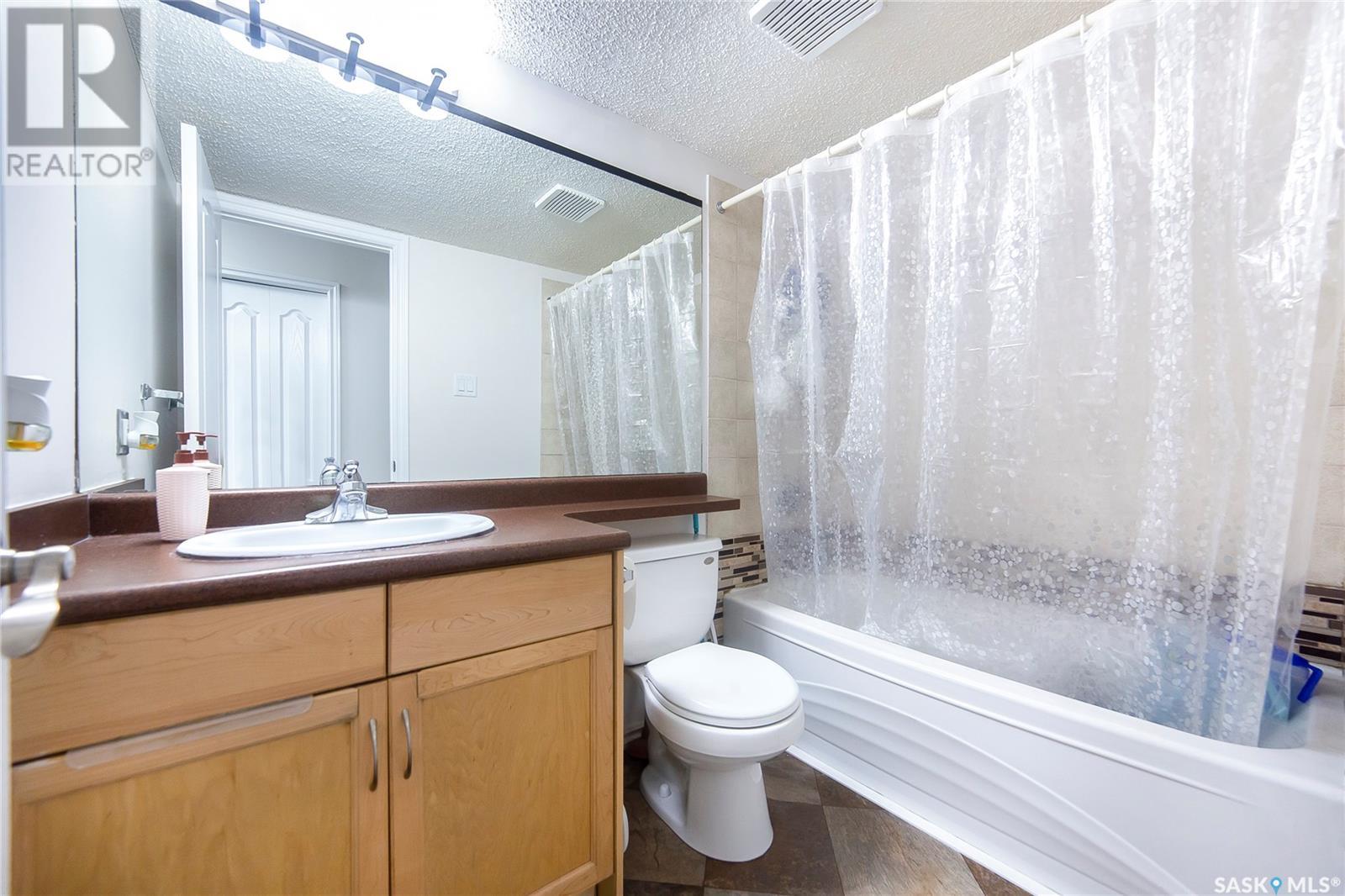 Single Family House Low rise for Sale in   D McKercher DRIVE Saskatoon 
