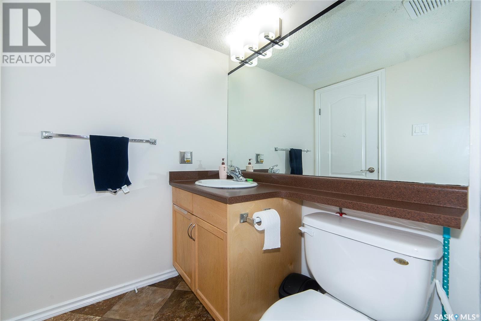 Single Family House Low rise for Sale in   D McKercher DRIVE Saskatoon 