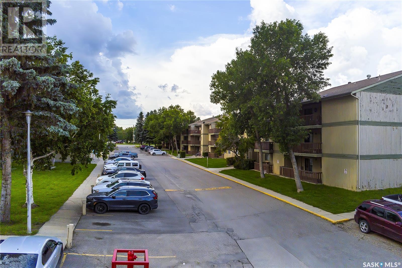 Single Family House Low rise for Sale in   D McKercher DRIVE Saskatoon 