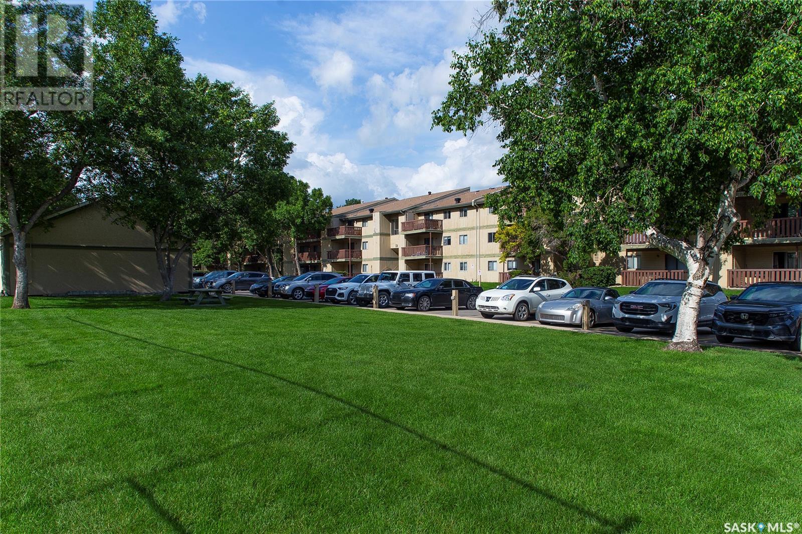 Single Family House Low rise for Sale in   D McKercher DRIVE Saskatoon 