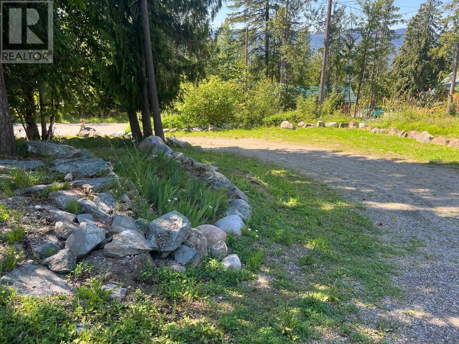 Photo 33 of 7461 Stampede Trail, Anglemont BC