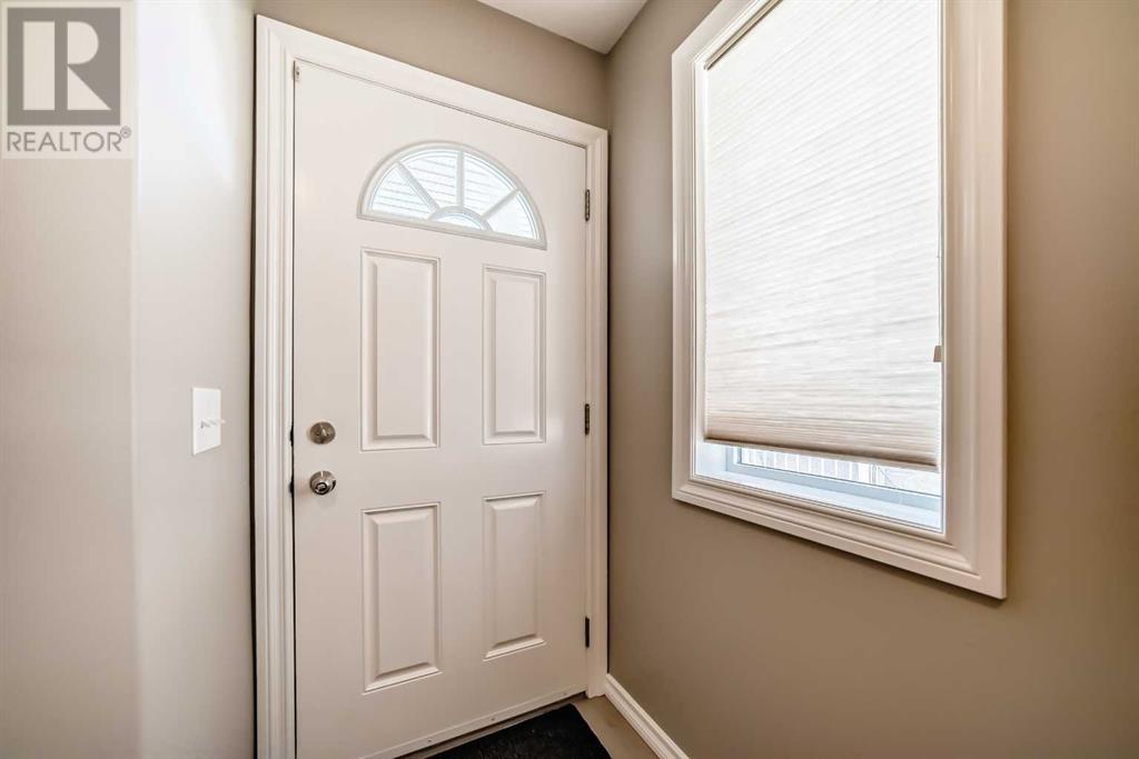 Single Family House for Sale in  Royal Crest View NW Royal Oak Calgary 