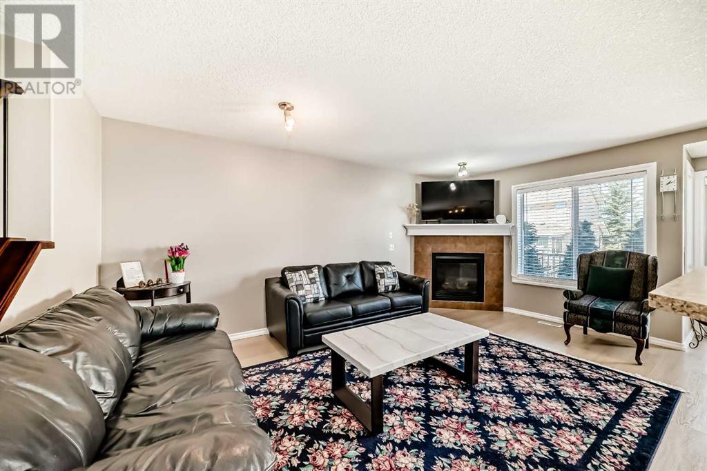 Single Family House for Sale in  Royal Crest View NW Royal Oak Calgary 