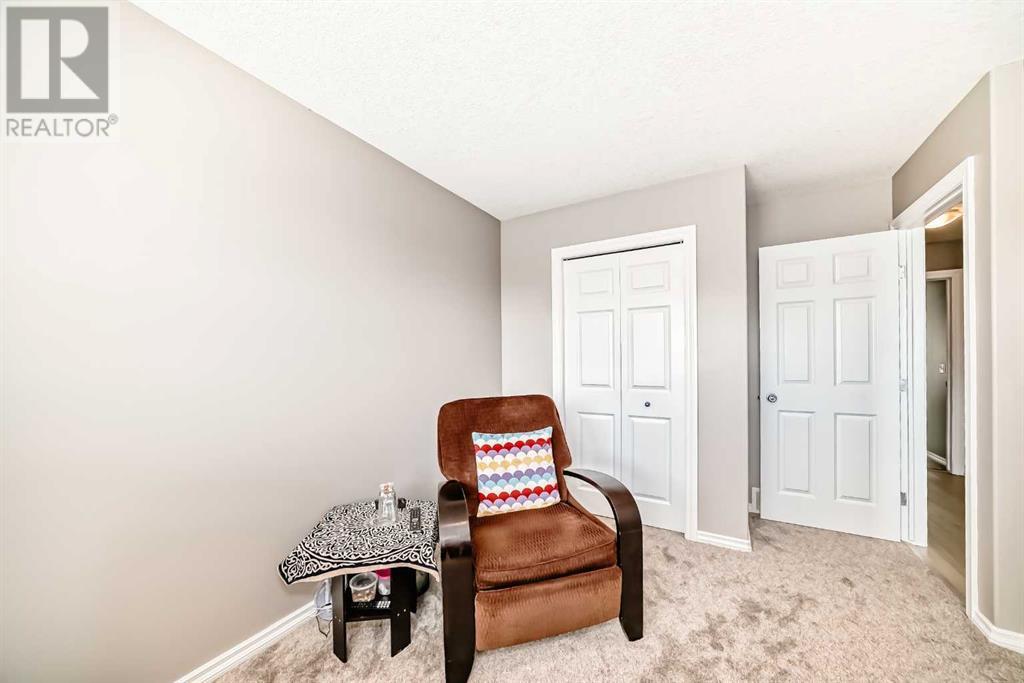 Single Family House for Sale in  Royal Crest View NW Royal Oak Calgary 
