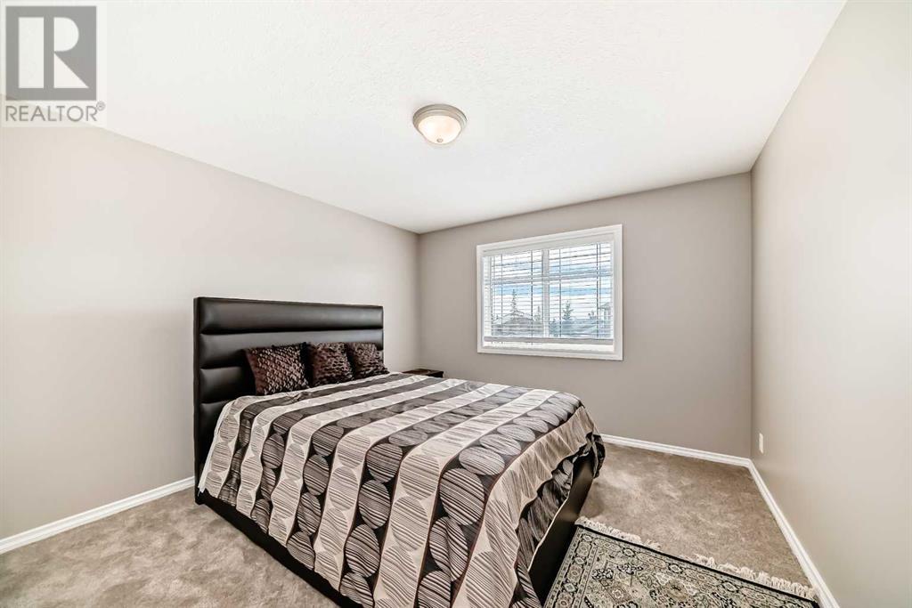 Single Family House for Sale in  Royal Crest View NW Royal Oak Calgary 