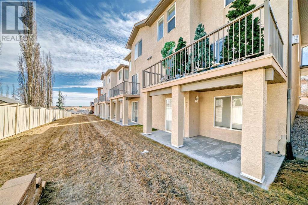 Single Family House for Sale in  Royal Crest View NW Royal Oak Calgary 