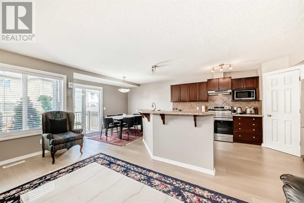 Single Family House for Sale in  Royal Crest View NW Royal Oak Calgary 