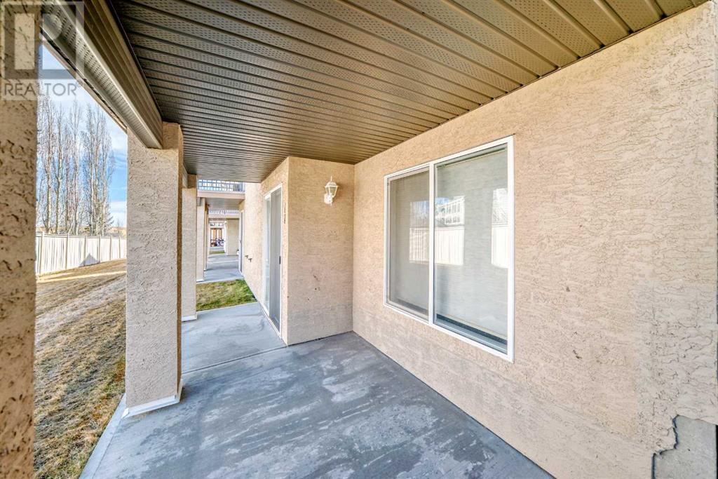 Single Family House for Sale in  Royal Crest View NW Royal Oak Calgary 