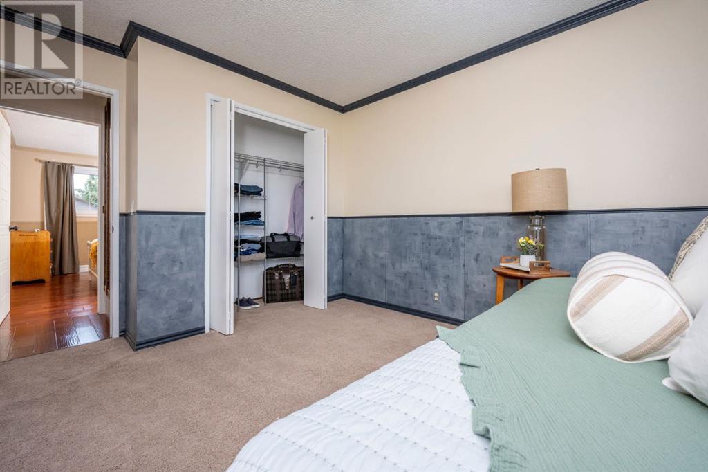 Single Family House for Sale in  Beddington Way NE Beddington Heights Calgary 