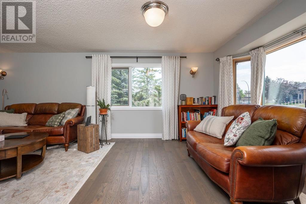 Single Family House for Sale in  Beddington Way NE Beddington Heights Calgary 