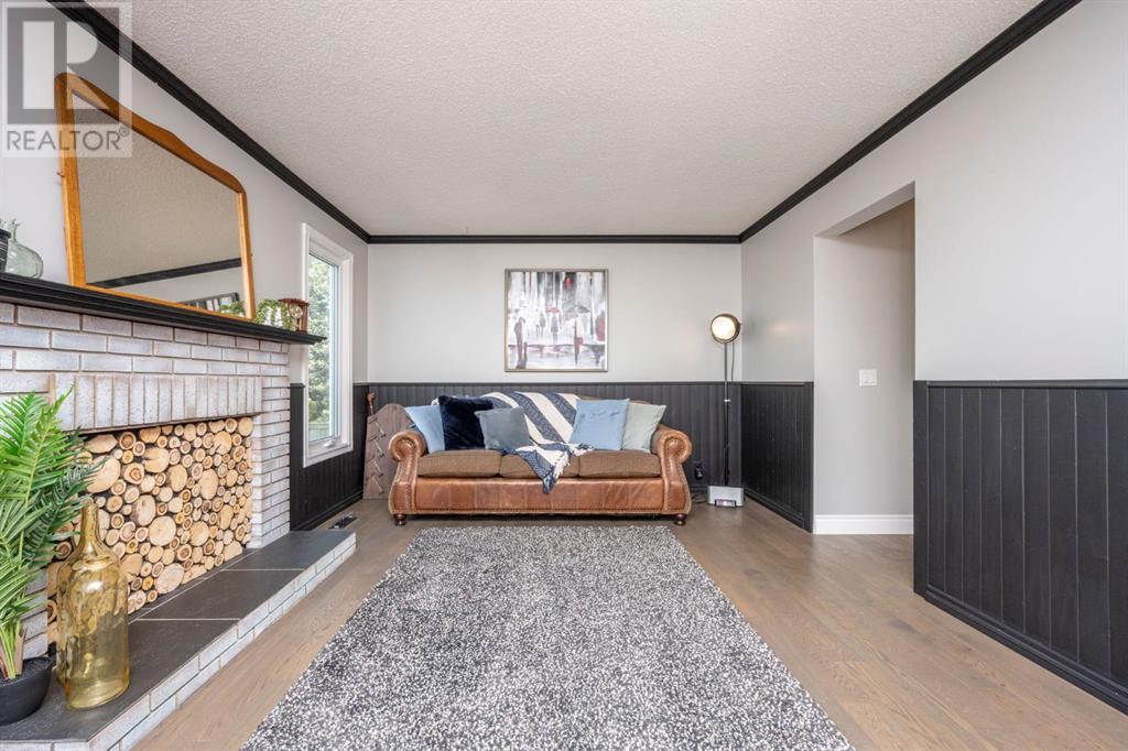 Single Family House for Sale in  Beddington Way NE Beddington Heights Calgary 