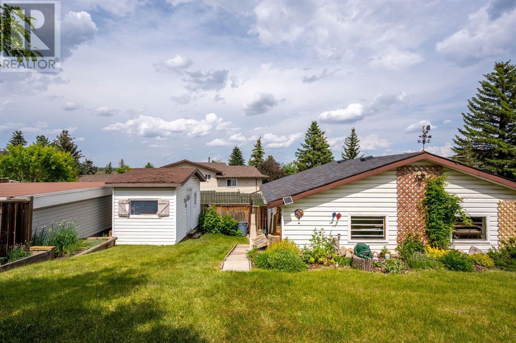 Single Family House for Sale in  Beddington Way NE Beddington Heights Calgary 