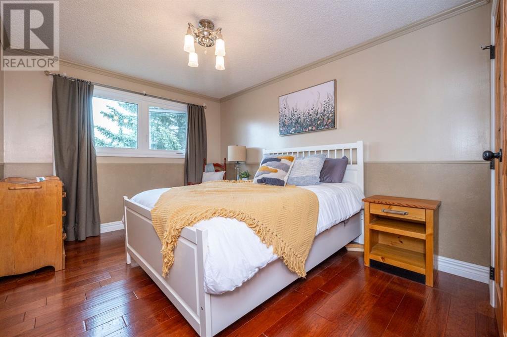Single Family House for Sale in  Beddington Way NE Beddington Heights Calgary 