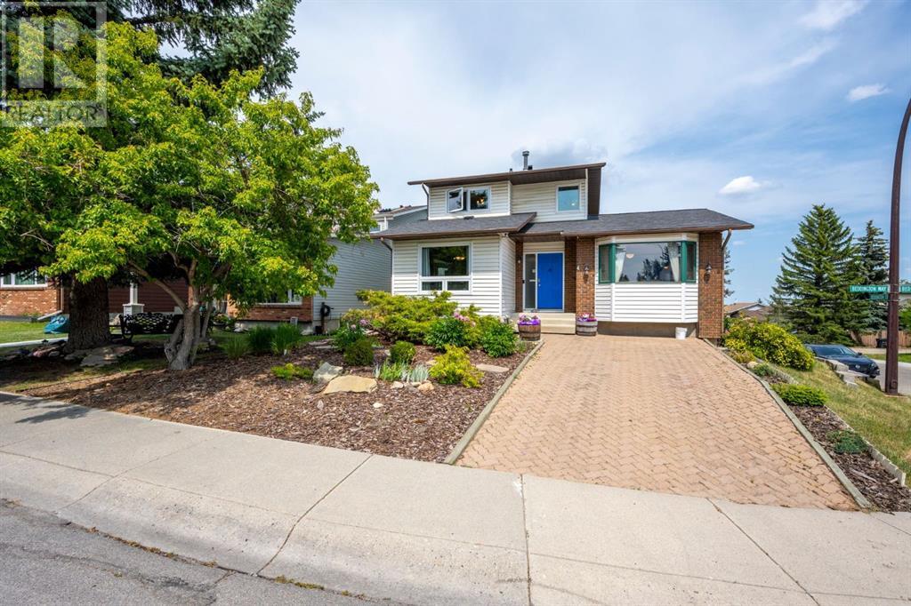 Single Family House for Sale in  Beddington Way NE Beddington Heights Calgary 