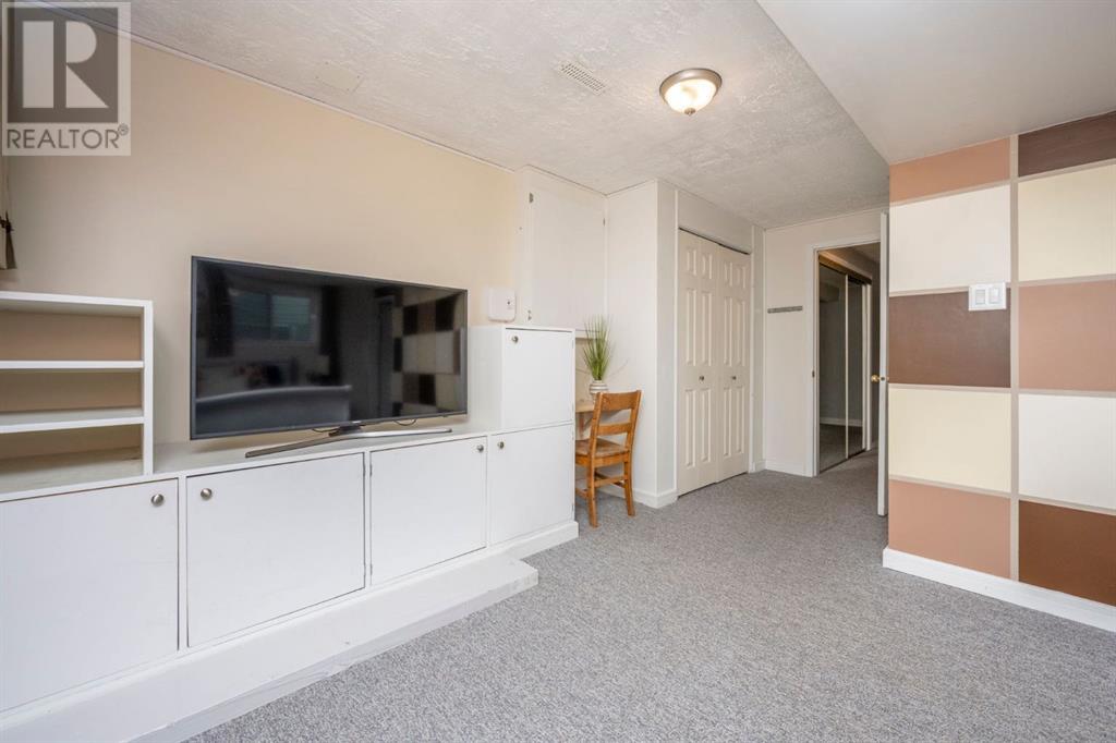 Single Family House for Sale in  Beddington Way NE Beddington Heights Calgary 